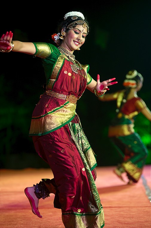Anvesha Venkat Raman (Mamallapuram Dance Festival 2012 - Bharatanatyam)